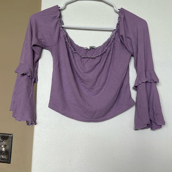 Fashion Nova Lavender Top - Picture 3 of 3